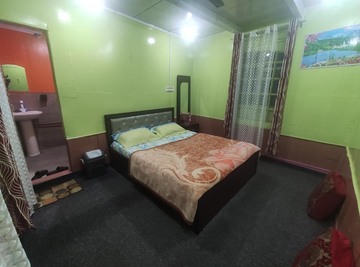 Lakeside Homestay Srinagar Екстериор снимка