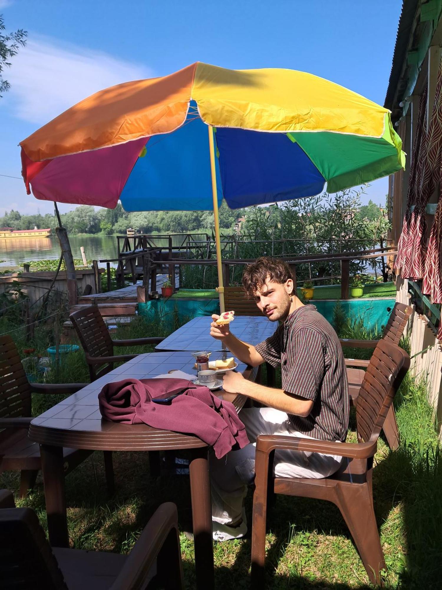 Lakeside Homestay Srinagar Екстериор снимка